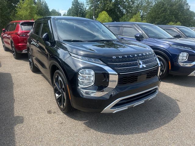 2024 Mitsubishi Outlander SE Black Edition