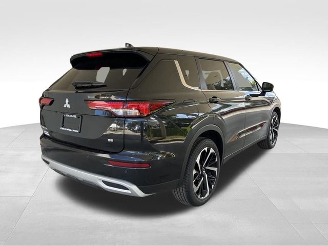 2024 Mitsubishi Outlander SE Black Edition w/Pano Roof