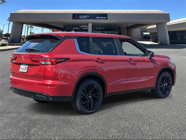 2024 Mitsubishi Outlander SE Black Edition w/Pano Roof