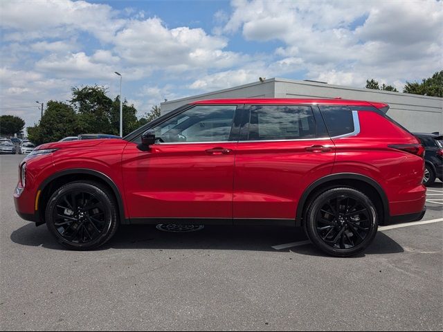 2024 Mitsubishi Outlander SE Black Edition w/Pano Roof