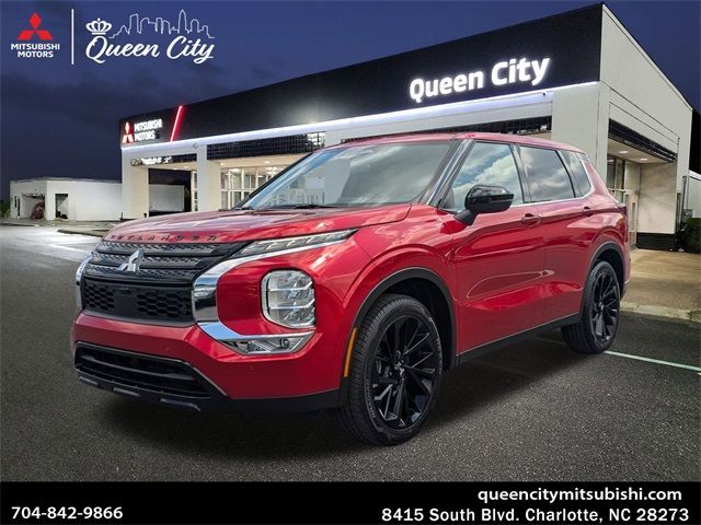 2024 Mitsubishi Outlander SE Black Edition w/Pano Roof