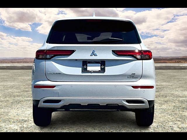 2024 Mitsubishi Outlander 