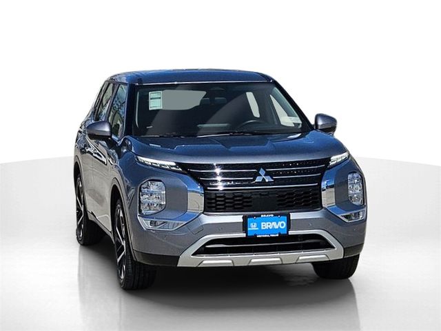 2024 Mitsubishi Outlander SE Black Edition w/Pano Roof