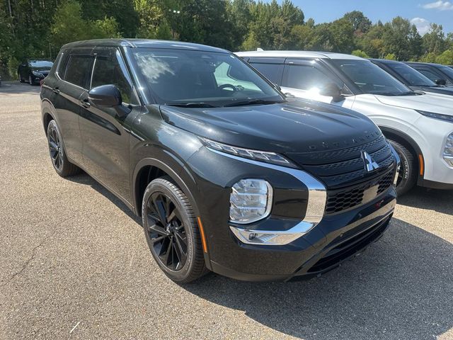 2024 Mitsubishi Outlander SE Black Edition