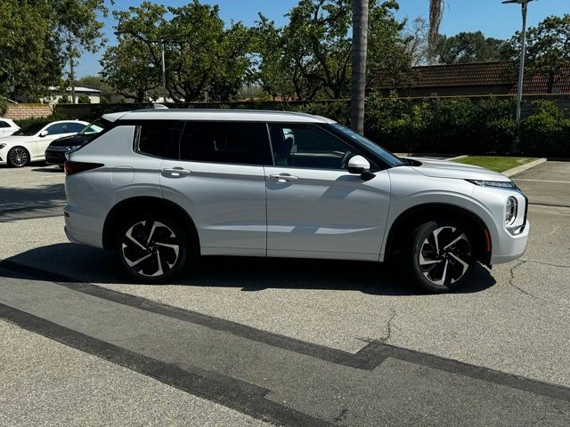 2024 Mitsubishi Outlander 