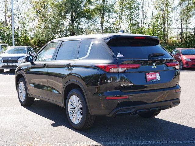 2024 Mitsubishi Outlander ES