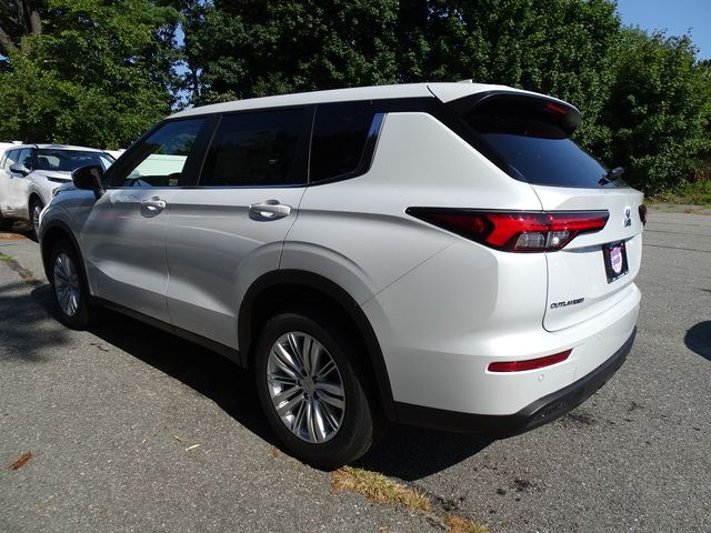 2024 Mitsubishi Outlander ES