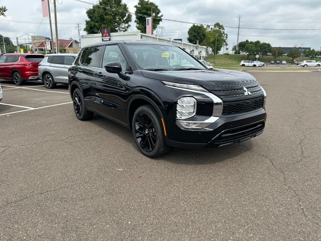 2024 Mitsubishi Outlander SE Black Edition