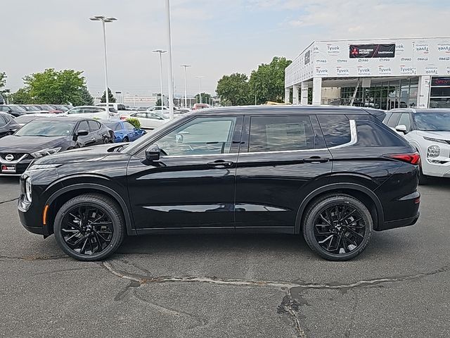 2024 Mitsubishi Outlander SE Black Edition