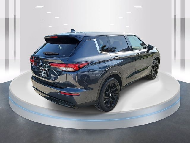 2024 Mitsubishi Outlander SE Black Edition w/Pano Roof