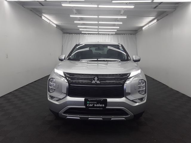 2024 Mitsubishi Outlander 