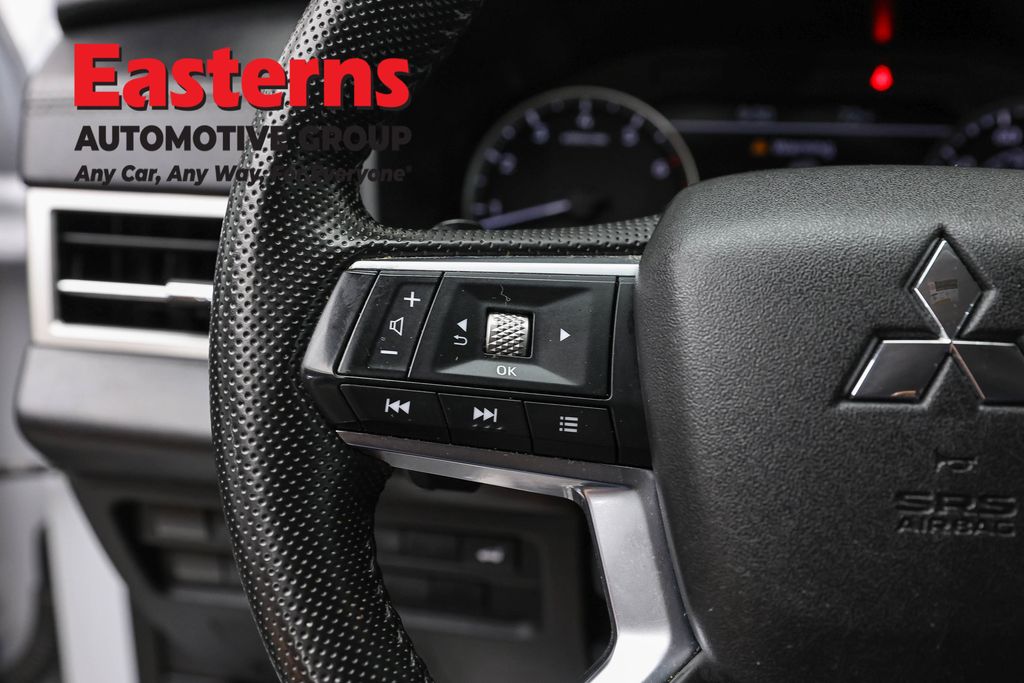 2024 Mitsubishi Outlander 51
