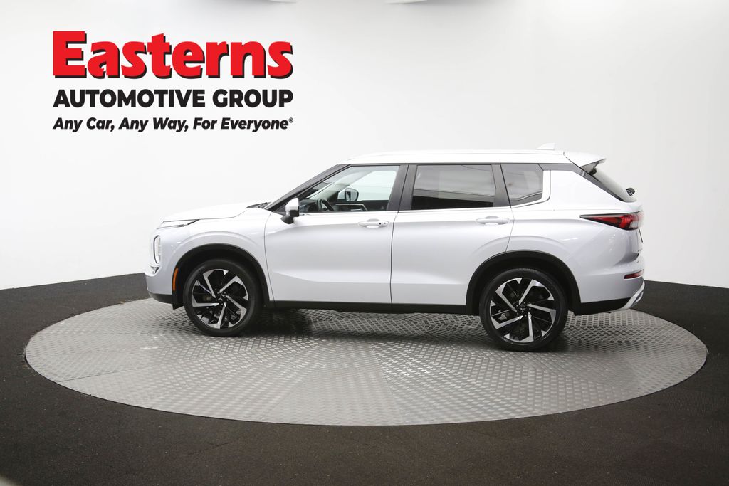2024 Mitsubishi Outlander 37