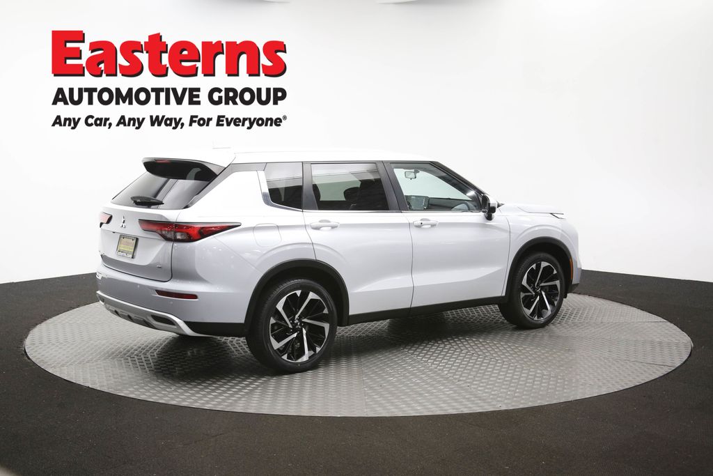 2024 Mitsubishi Outlander 23