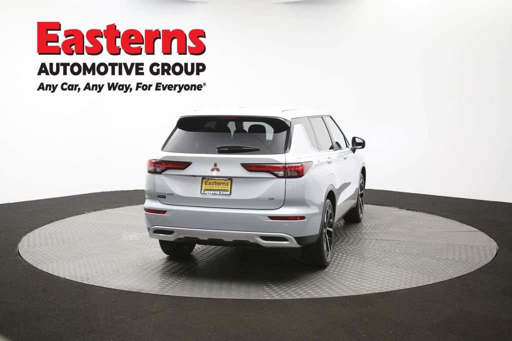 2024 Mitsubishi Outlander 24
