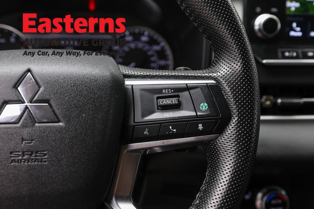2024 Mitsubishi Outlander 66