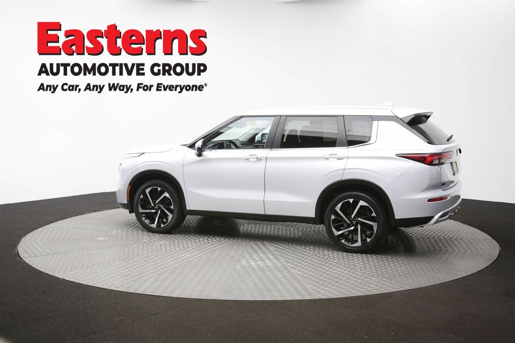 2024 Mitsubishi Outlander 33