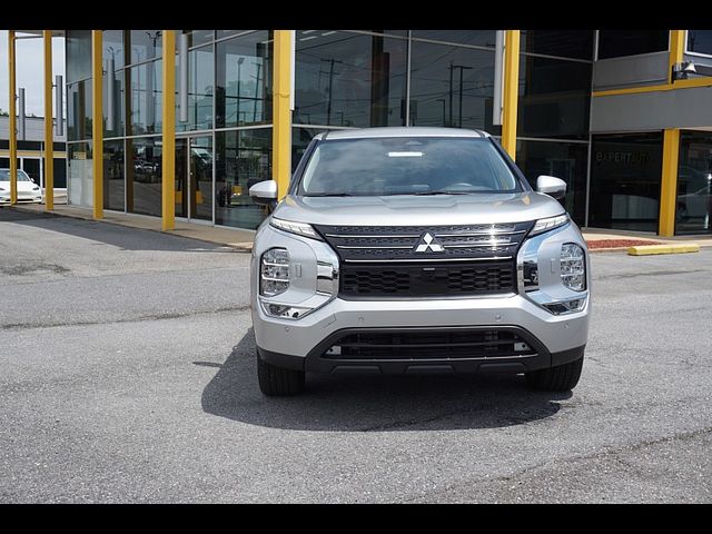 2024 Mitsubishi Outlander SE Black Edition w/Pano Roof