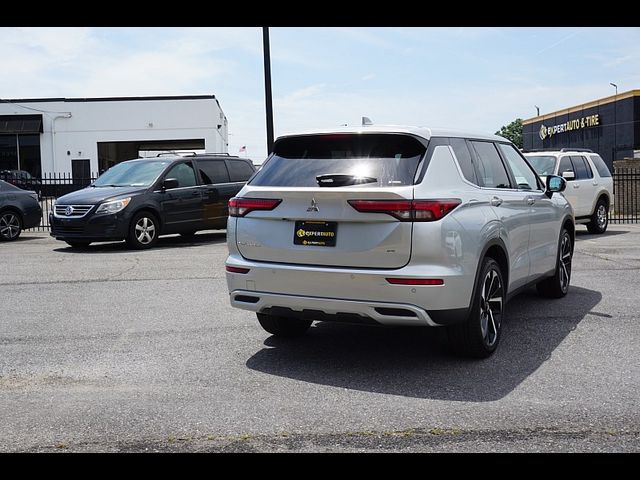 2024 Mitsubishi Outlander SE Black Edition w/Pano Roof