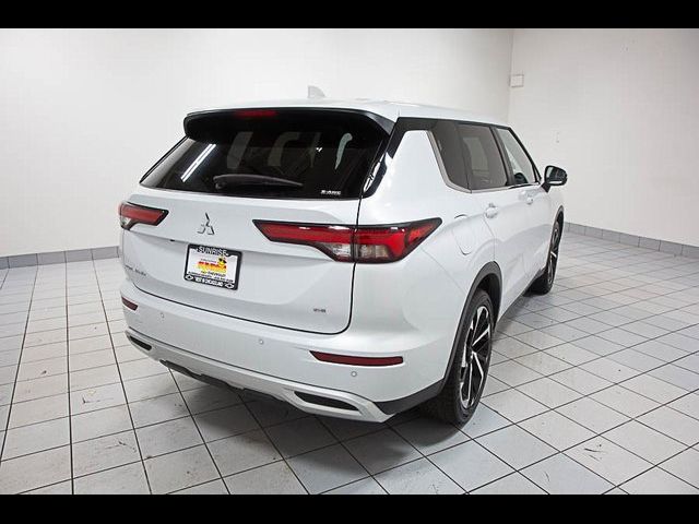 2024 Mitsubishi Outlander SE Black Edition