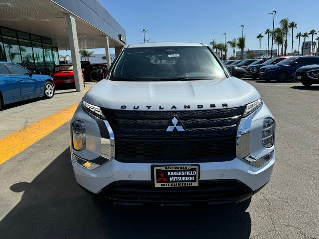 2024 Mitsubishi Outlander SE Black Edition w/Pano Roof