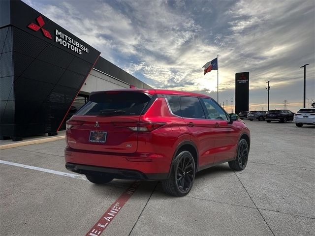 2024 Mitsubishi Outlander SE Black Edition w/Pano Roof