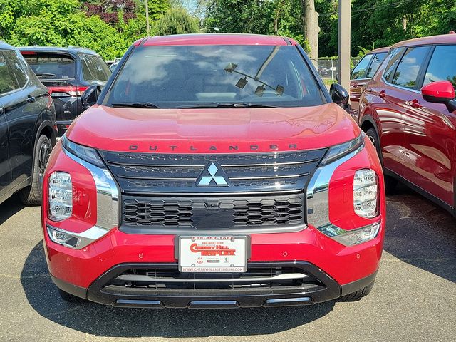 2024 Mitsubishi Outlander SE Black Edition w/Pano Roof