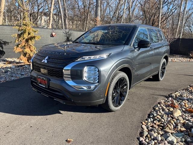 2024 Mitsubishi Outlander SE Black Edition w/Pano Roof