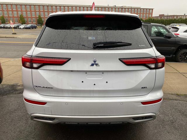 2024 Mitsubishi Outlander SEL