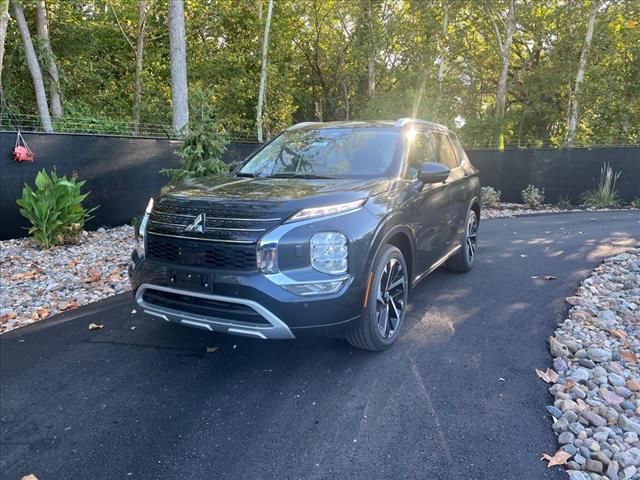 2024 Mitsubishi Outlander SEL Black Edition