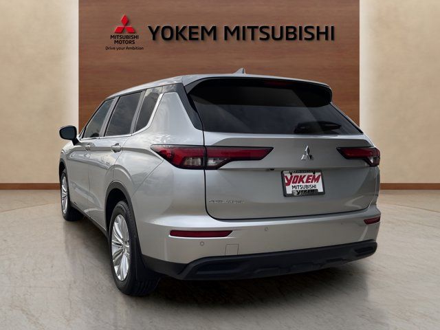 2024 Mitsubishi Outlander ES