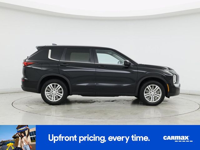 2024 Mitsubishi Outlander ES