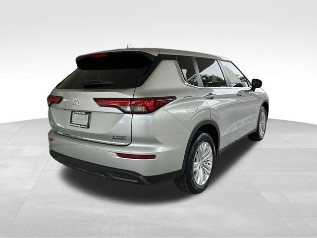 2024 Mitsubishi Outlander ES