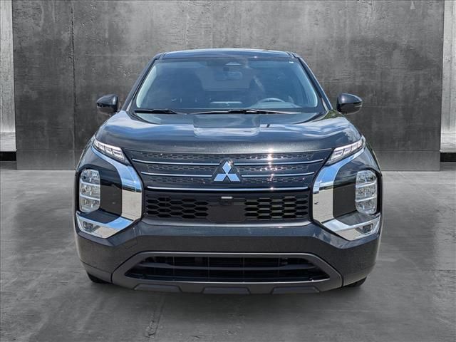 2024 Mitsubishi Outlander ES