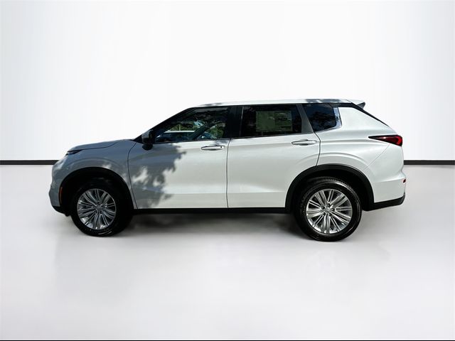 2024 Mitsubishi Outlander ES