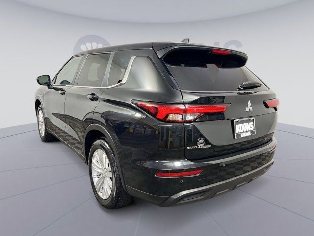 2024 Mitsubishi Outlander ES