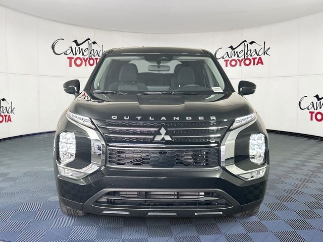2024 Mitsubishi Outlander ES