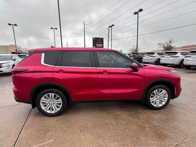 2024 Mitsubishi Outlander ES