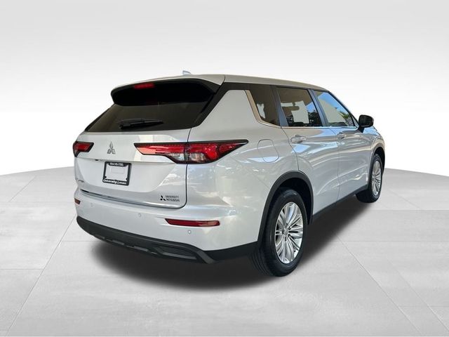 2024 Mitsubishi Outlander ES