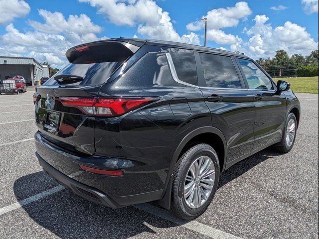 2024 Mitsubishi Outlander ES