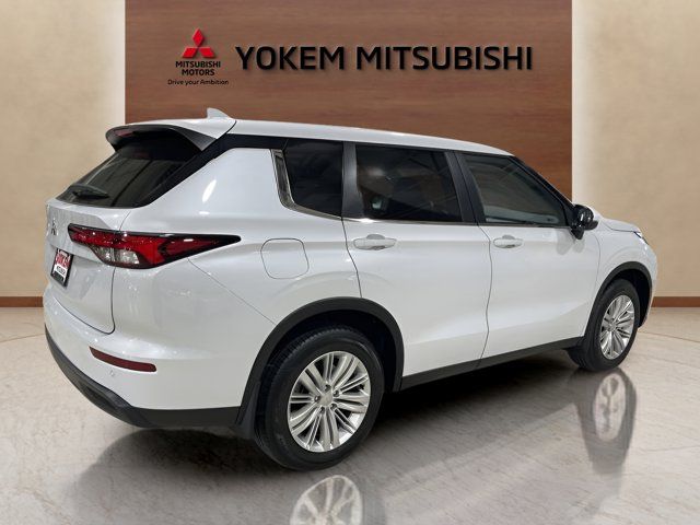 2024 Mitsubishi Outlander ES