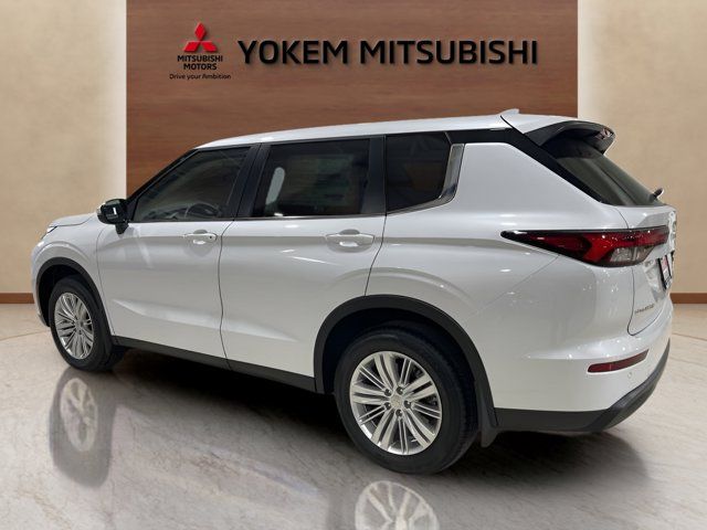 2024 Mitsubishi Outlander ES