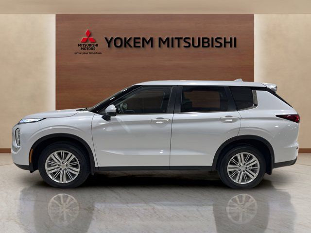 2024 Mitsubishi Outlander ES