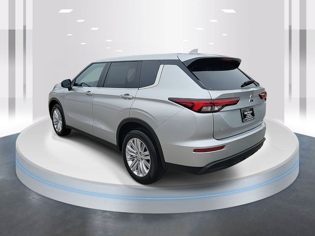 2024 Mitsubishi Outlander ES