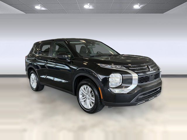 2024 Mitsubishi Outlander ES