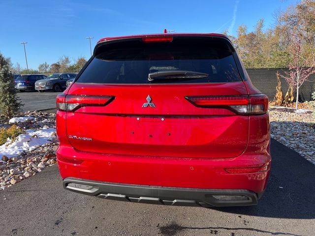 2024 Mitsubishi Outlander ES