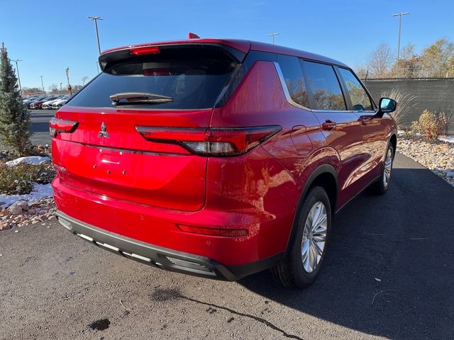 2024 Mitsubishi Outlander ES