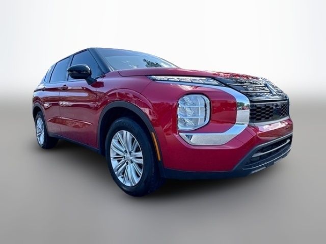 2024 Mitsubishi Outlander ES