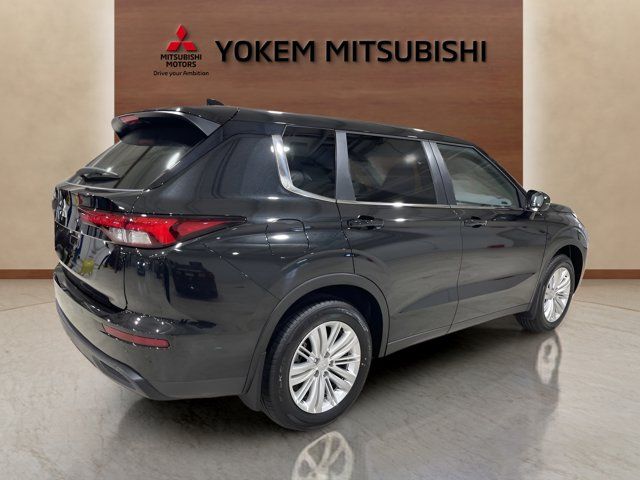 2024 Mitsubishi Outlander ES