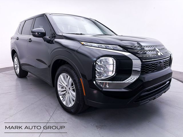 2024 Mitsubishi Outlander ES